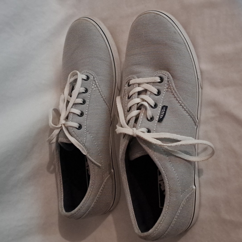Vans Off The Wall womens size 9m skate shoes